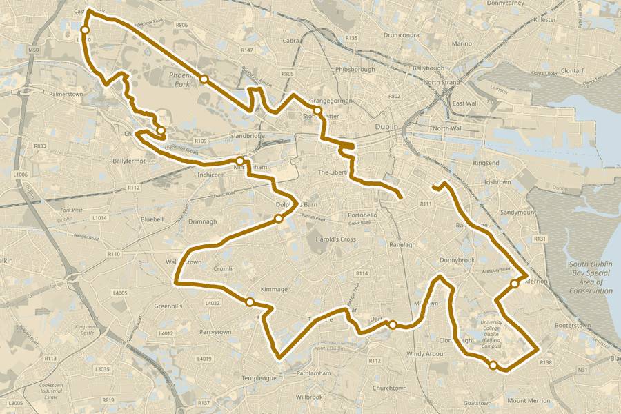 Course map of the Dublin Marathon, with a dot at every aid station
